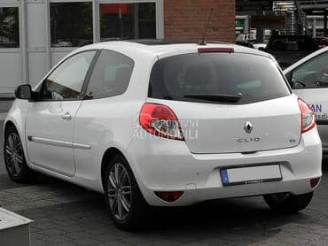 prednja leva vrata za Renault Clio od 2005. do 2012. god.