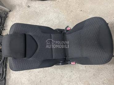 6-7 sediste za Peugeot 308 od 2006. do 2013. god.