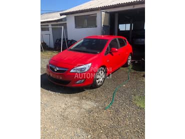 Delovi za Opel Astra J 2012. god.