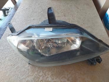 far desni za Mazda 2 od 2002. do 2008. god.