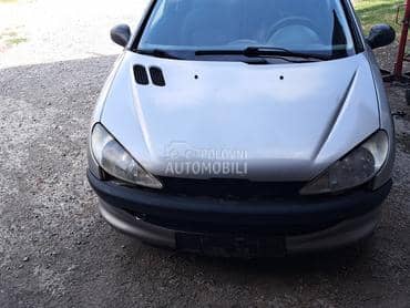Peugeot 206 -  kompletan auto u delovima