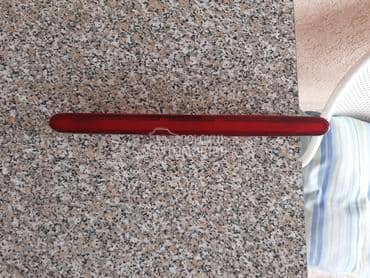 trece stop svetlo za Volkswagen Touran od 2003. do 2010. god.