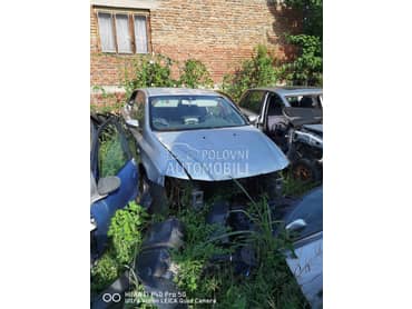 Fiat Stilo -  kompletan auto u delovima