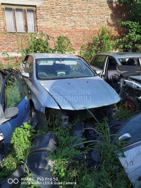 Fiat Stilo -  kompletan auto u delovima