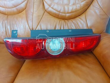 78.STOP SVETLO za Fiat Doblo od 2010. do 2022. god.