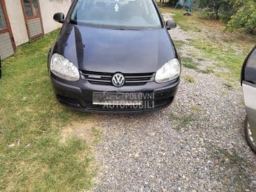 Volkswagen Golf 5 -  kompletan auto u delovima