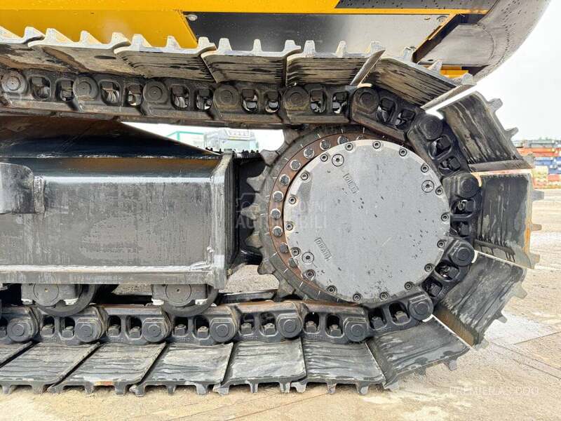 JCB 215LC