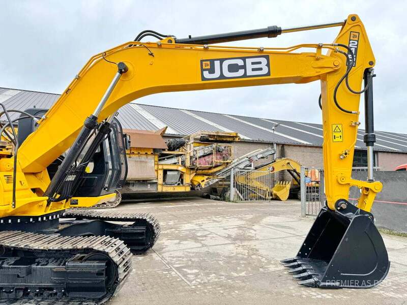 JCB 215LC