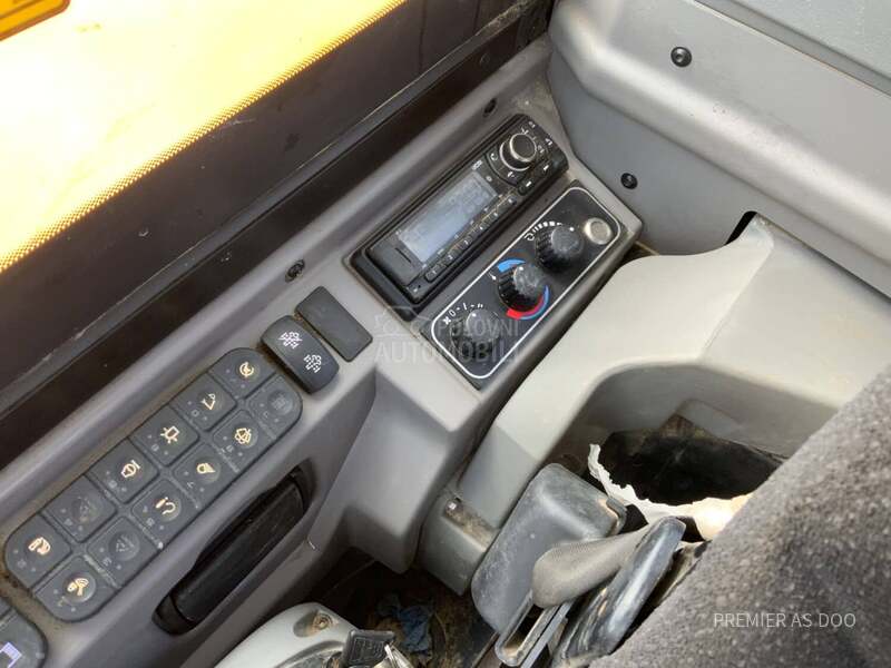 JCB 86C/2