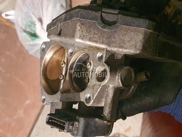 klapa gasa za Audi A8