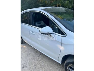 desna prednja vrata za Citroen DS4 od 2010. do 2015. god.