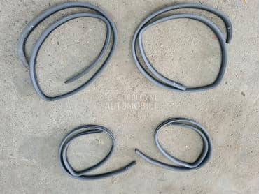 kederi vrata za Nissan Terrano od 1993. do 2005. god.