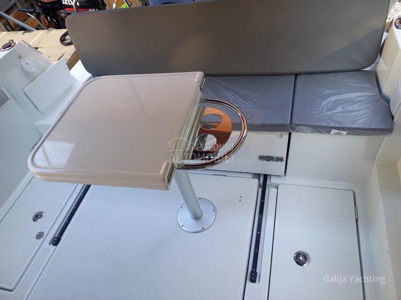 Beneteau Antares 8 V2