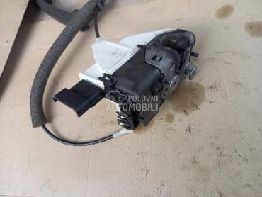 Brava desnih kliznih vrata za Citroen Berlingo od 2008. do 2017. god.