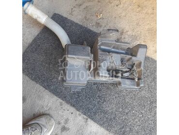 Posuda za tečnost za Volkswagen Tiguan