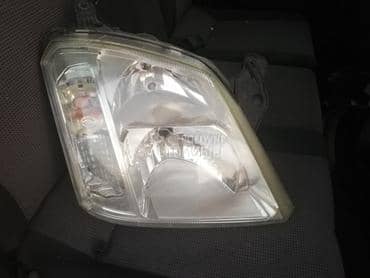 Desni far za Opel Meriva od 2004. do 2008. god.