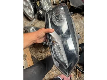 Far desni za Volkswagen Polo od 2010. do 2013. god.