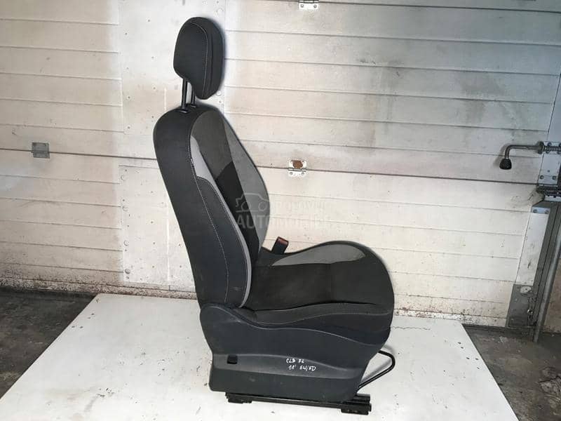 Sedište 1.5 1.9 dCi