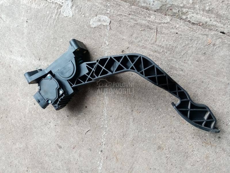 pedala gasa 1,6benzin