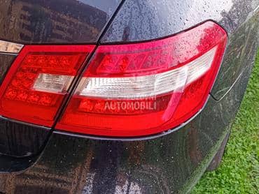 desna stop lampa za Mercedes Benz E Klasa od 2009. do 2015. god.