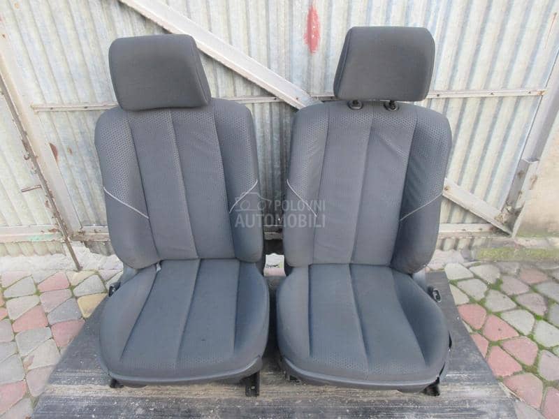 Sedište 1.9 1.5 dCi