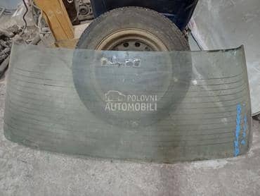 Zadnja šoferšajbna za Nissan Bluebird od 1985. do 1992. god.