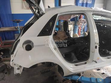 desni prag krak za Audi A1 od 2010. do 2017. god.