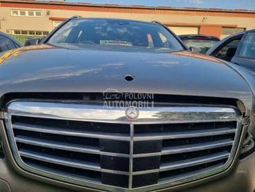 MASKA SA KAMEROM za Mercedes Benz E 220, E 230, E 250 ... od 2009. do 2013. god.