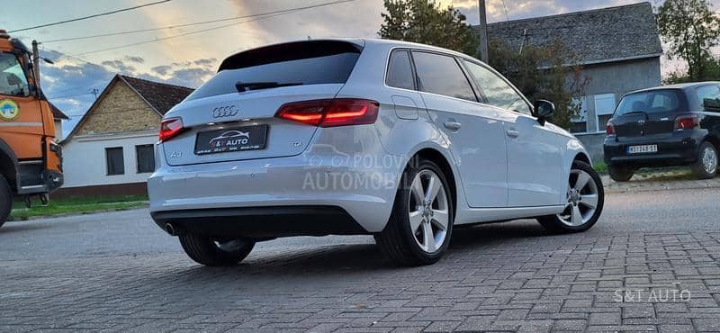 Audi A3 1.6TDI N.A.V/LED/XEN