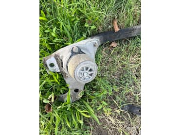 Nosac motora za Volkswagen Touareg od 2004. do 2009. god.