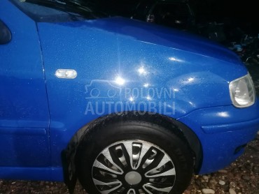 Desnii blatobran krilo za Volkswagen Polo od 1998. do 2001. god.
