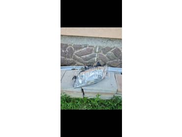 levi far za Mazda 323 od 2000. do 2006. god.