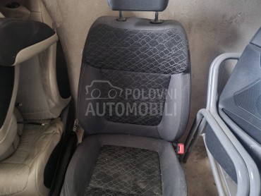 Sedište Tapacirung Pojasevi za Peugeot 3008 od 2009. do 2016. god.