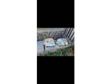 desni far sa socivom za Renault Clio od 1998. do 2002. god.