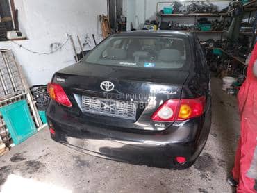 Toyota Corolla 2007. god. -  kompletan auto u delovima