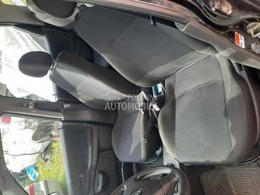 sedista za Suzuki Ignis