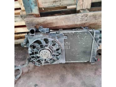 Hladnjak vode za Opel Astra H