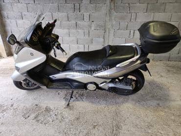 Yamaha tmax