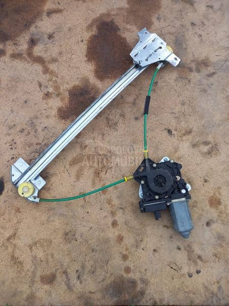 Zadnji desni elektro podizač