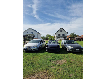 Ford Focus -  kompletan auto u delovima