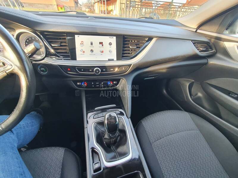 Opel Insignia 1.6 D SW