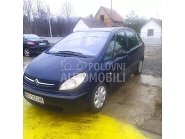 branik za Citroen Xsara Picasso od 2001. do 2003. god.