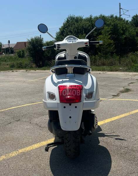 Piaggio vespa GTS super 300