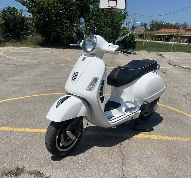 Piaggio vespa GTS super 300