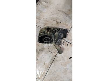 Nosač motora za Peugeot 307