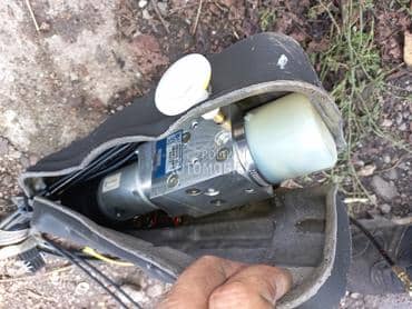 pumpa za krov 206 cc za Peugeot 206 od 2001. do 2007. god.