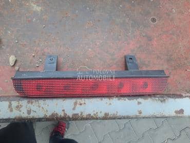 trece stop svetlo za Suzuki Ignis