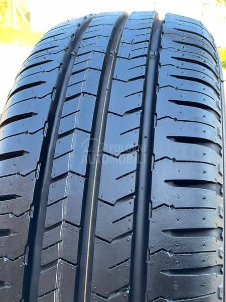 Nexen 215/70 R15 Letnja