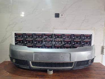 Prednji branik sa prskalicama za Audi A4 od 2001. do 2004. god.