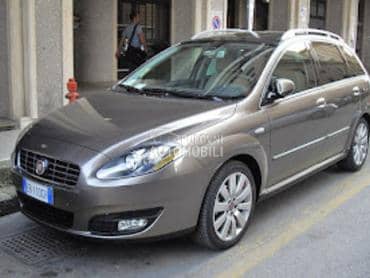 Fiat Croma -  kompletan auto u delovima